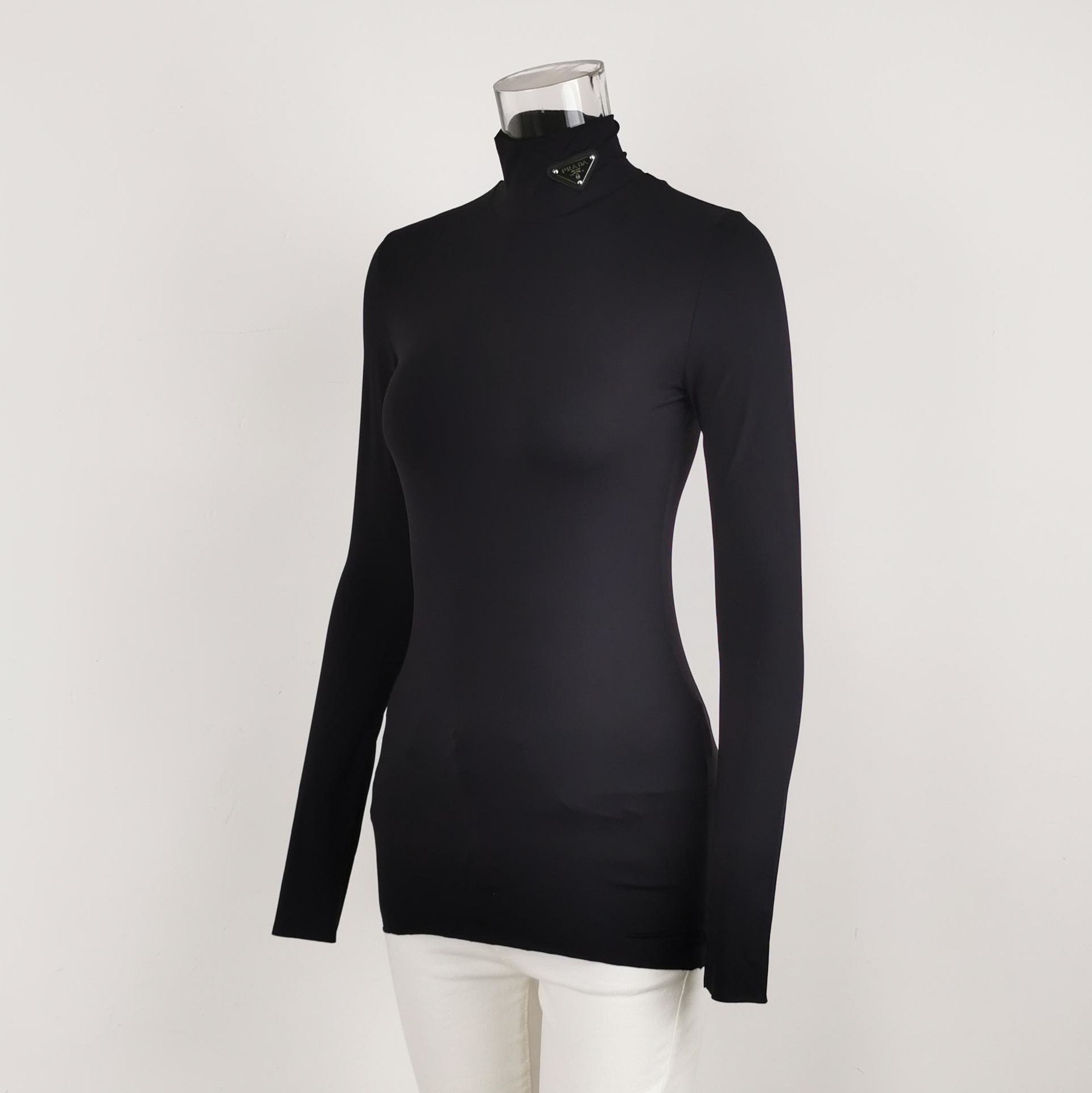 Prada Prada Solid Triangle Logo Top in Size 40 - dmc Size L / US 10 / IT 46 - 2 Thumbnail