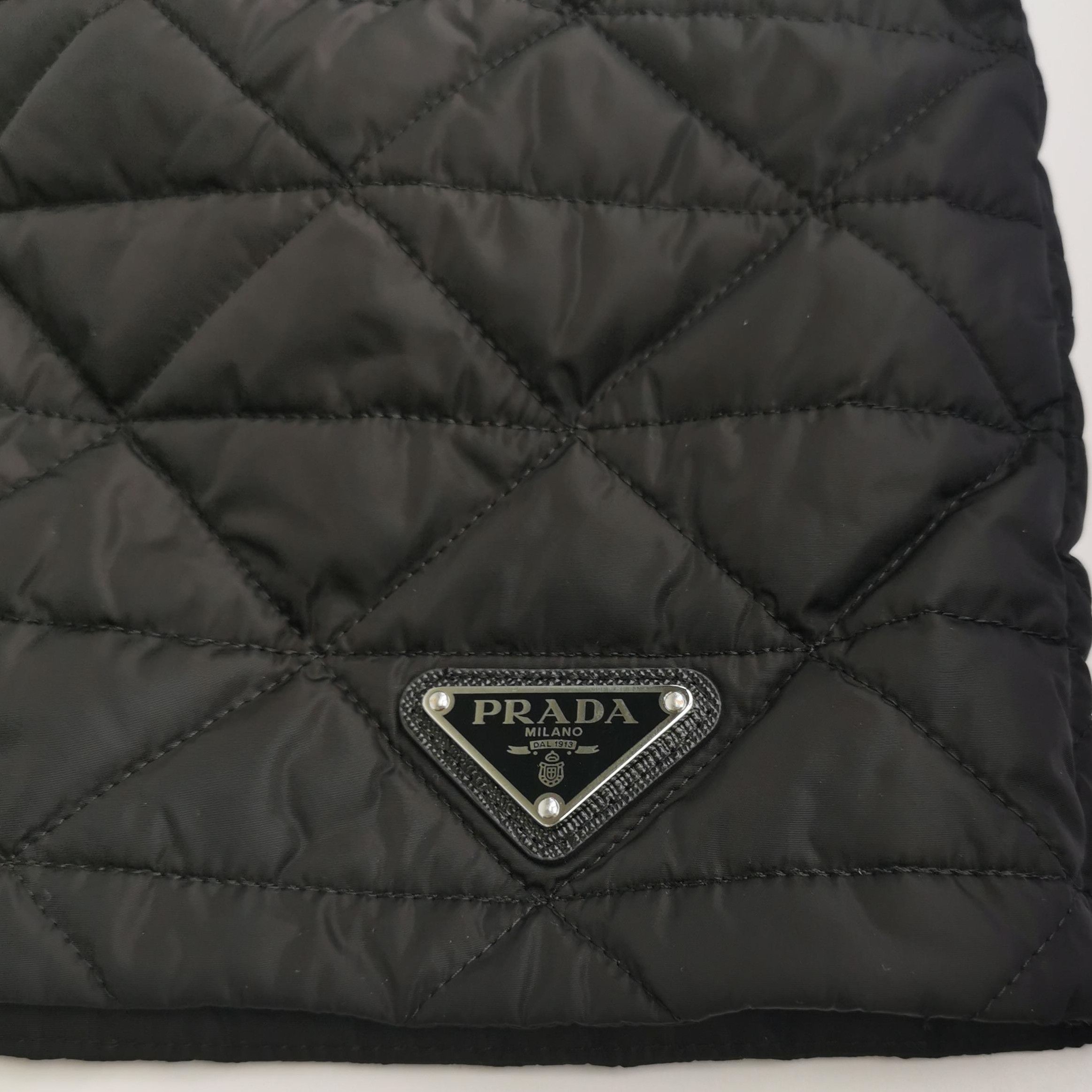 Prada Prada Quilted Logo Black Shorts Size 44 - dmc Size 42" / US 20 - 3 Thumbnail