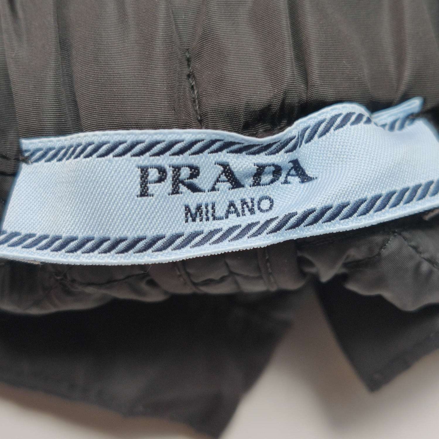 Prada Prada Quilted Logo Black Shorts Size 44 - dmc Size 42" / US 20 - 5 Thumbnail