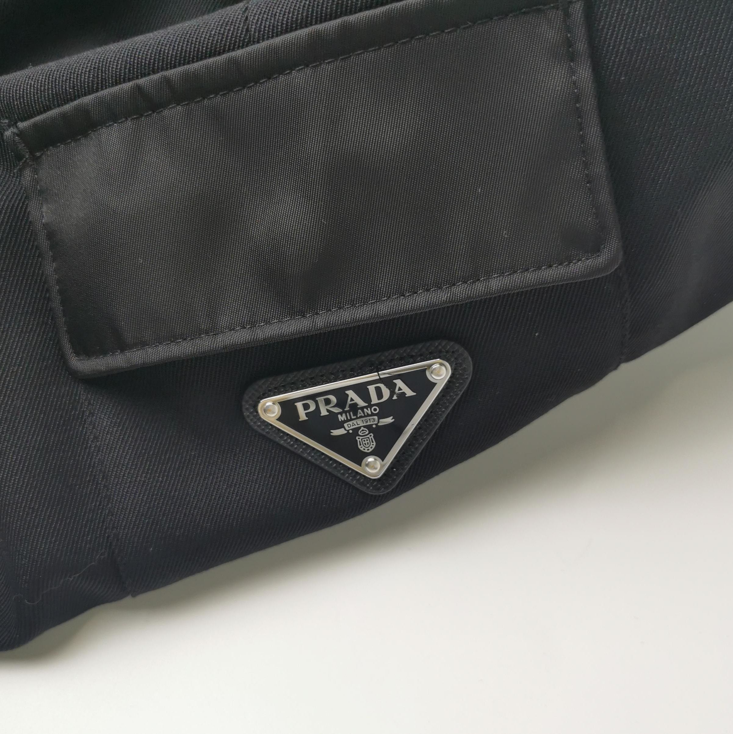 Prada Prada Black Wool Logo Shorts in Large Size - dmc Size 28" / US 6 / IT 42 - 3 Thumbnail
