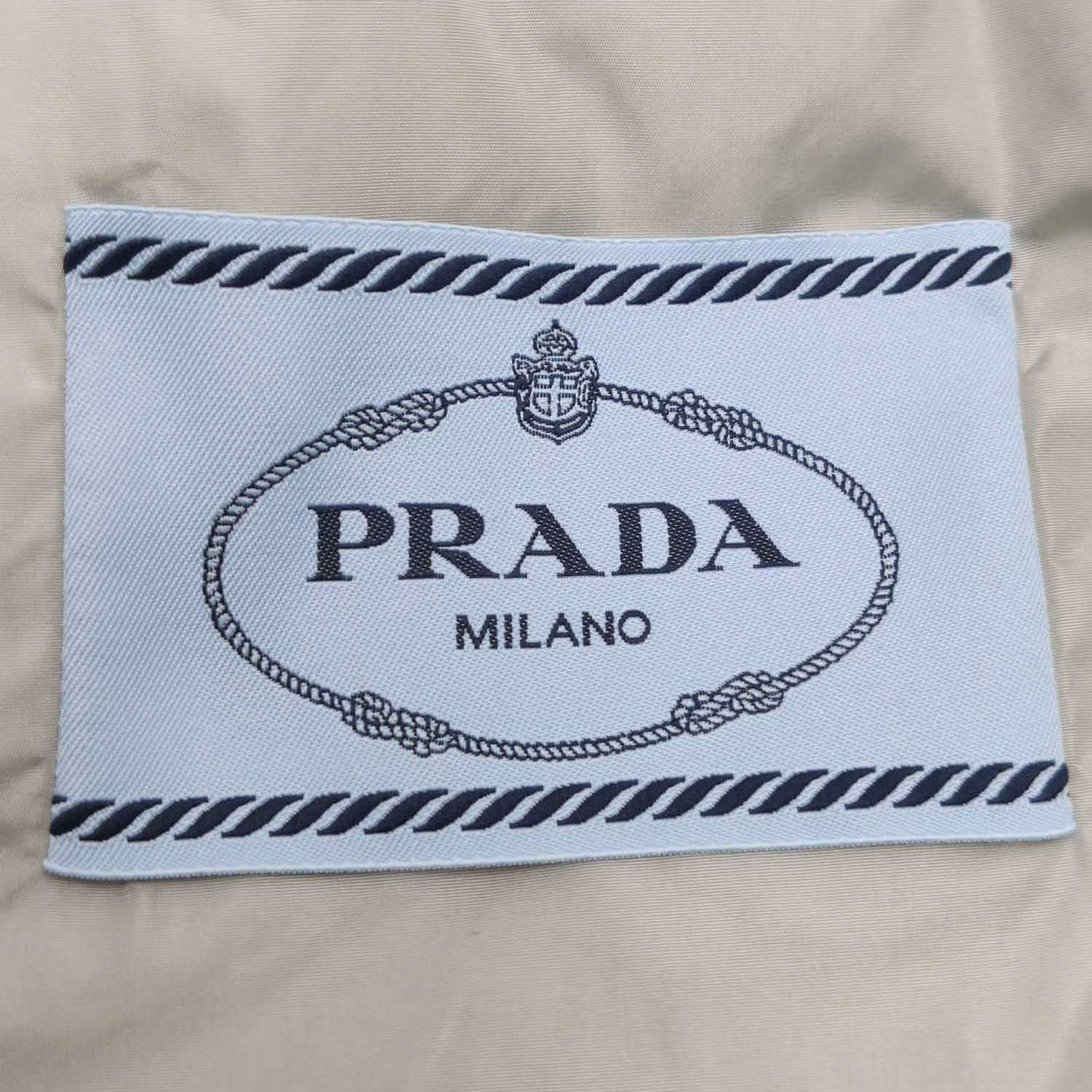 Prada Prada Logo Zip Collar Vest in White - dmc Size S / US 4 / IT 40 - 5 Thumbnail