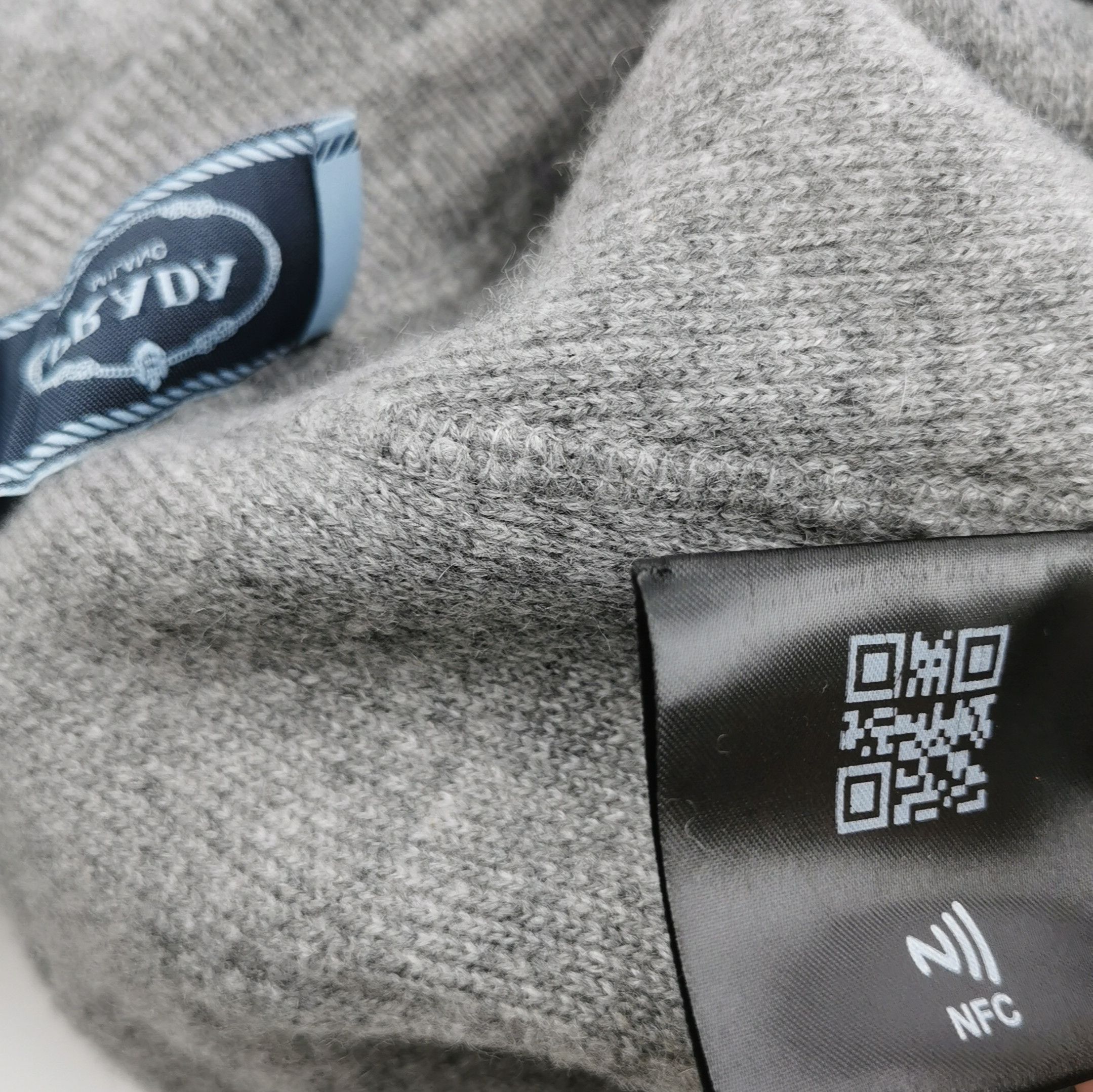 Prada Grey Cashmere Pants in Size 40 - dmc