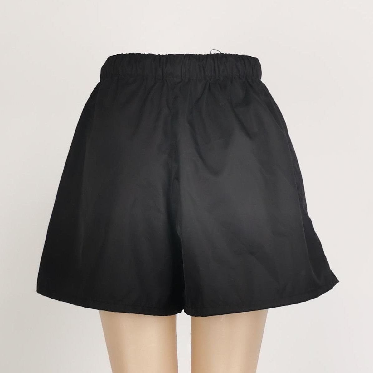 Prada Prada Solid Color Triangle Logo Shorts - dmc Size 40" / US 18 - 3 Thumbnail
