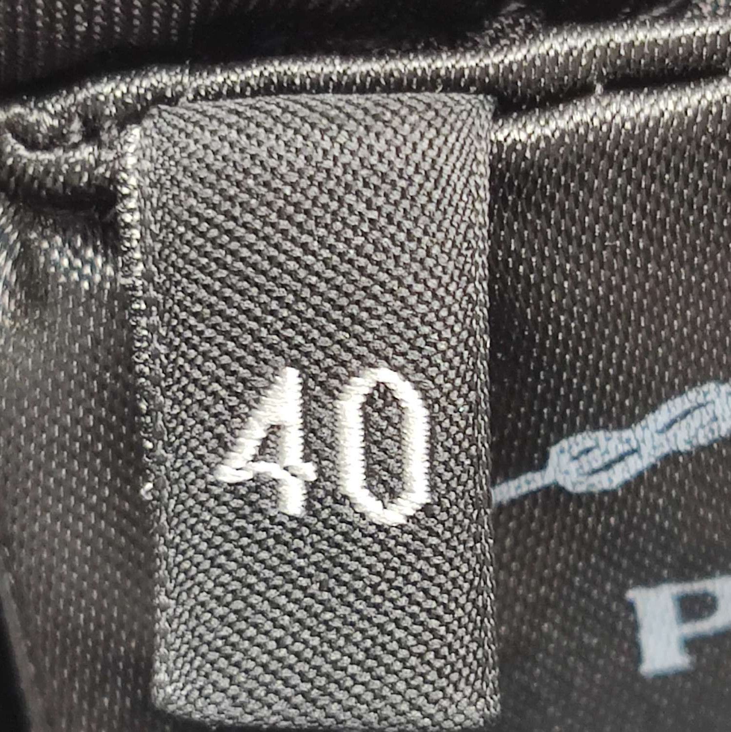 Prada Prada Black Wool Logo Triangle Shorts Size 40 - dmc Size 40" / US 18 - 6 Thumbnail