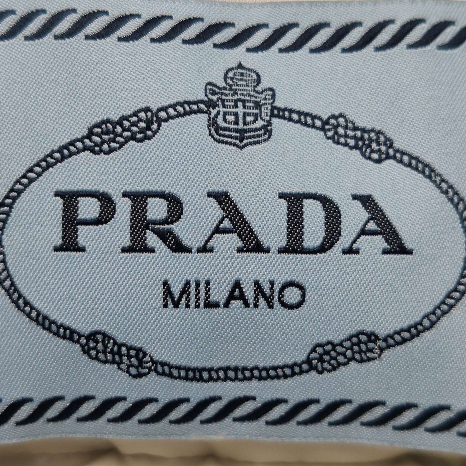 Prada Prada Classic Zipper Padded Vest with Logo - dmc Size M / US 6-8 / IT 42-44 - 4 Thumbnail