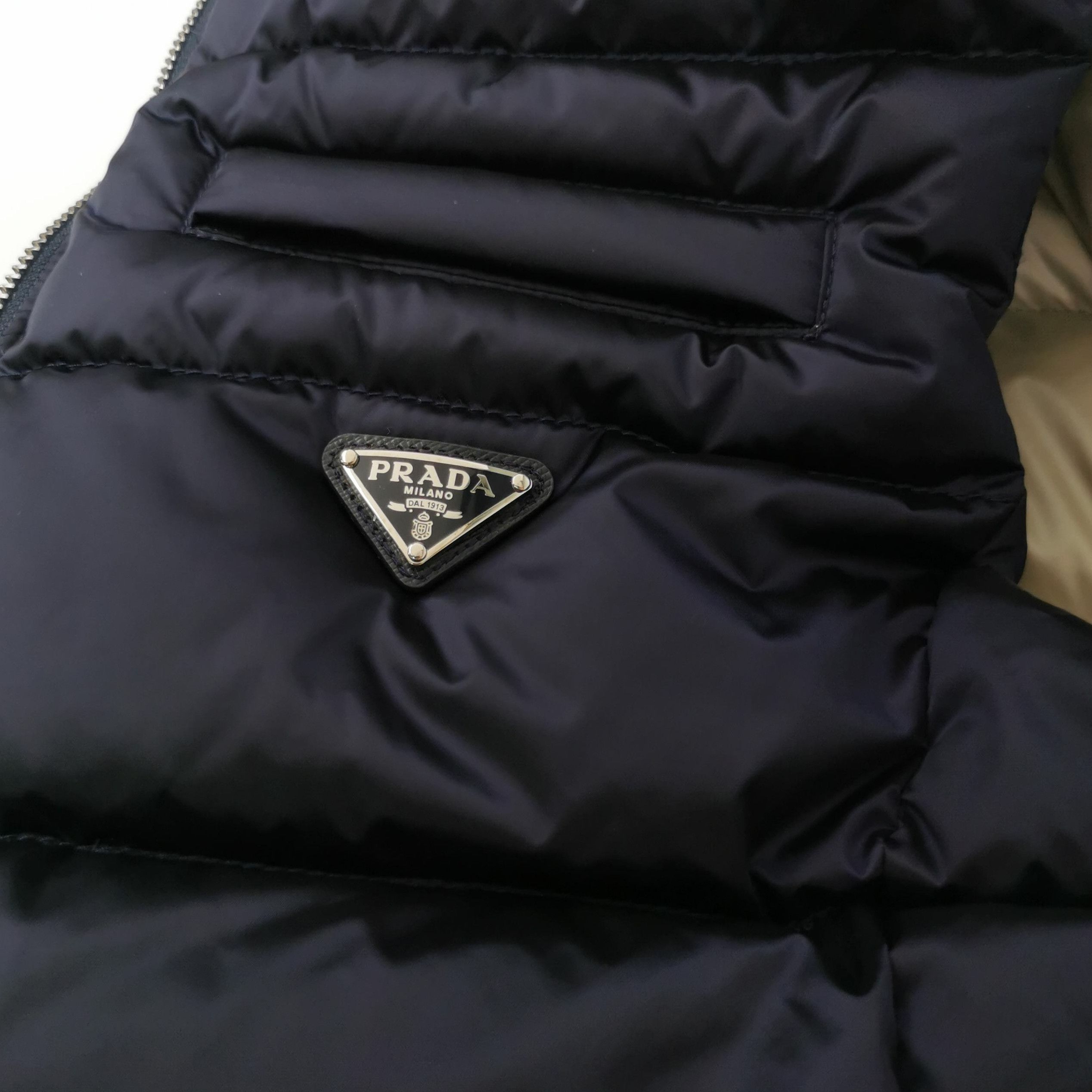 Prada Prada Classic Zipper Padded Vest with Logo - dmc Size M / US 6-8 / IT 42-44 - 3 Thumbnail