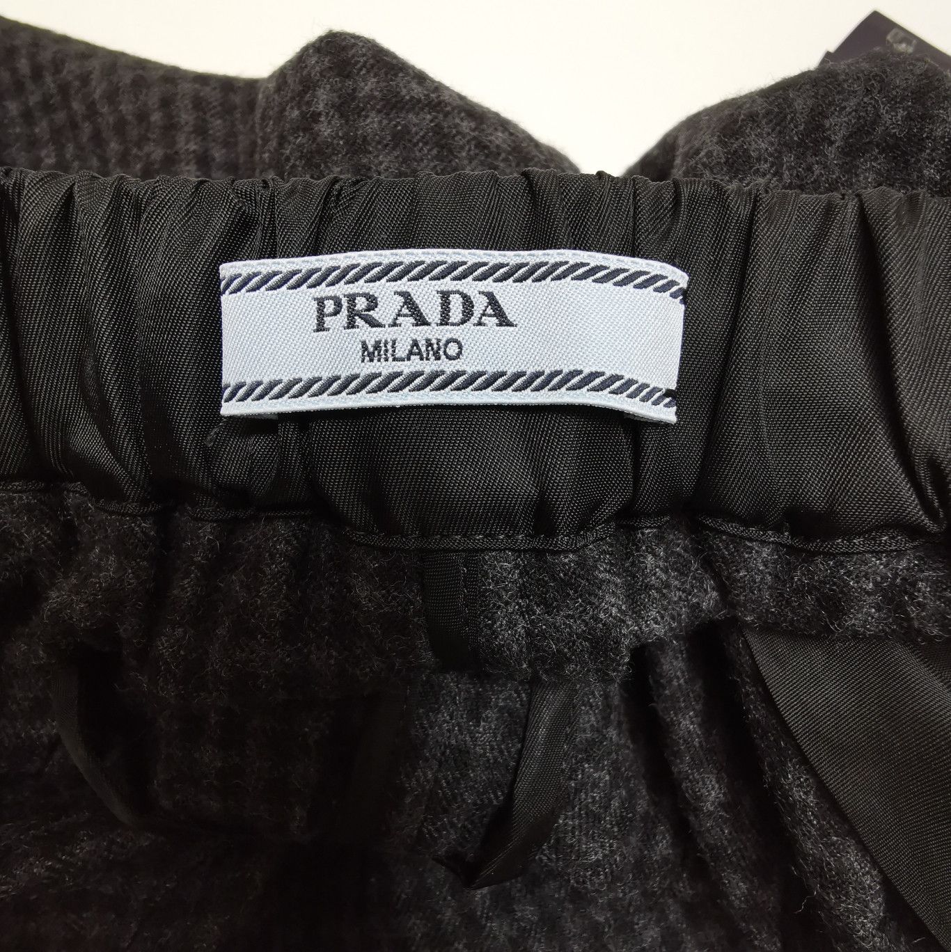 Prada Prada Color Block Triangle Logo Shorts - dmc Size 36" / US 14 / IT 50 - 5 Thumbnail