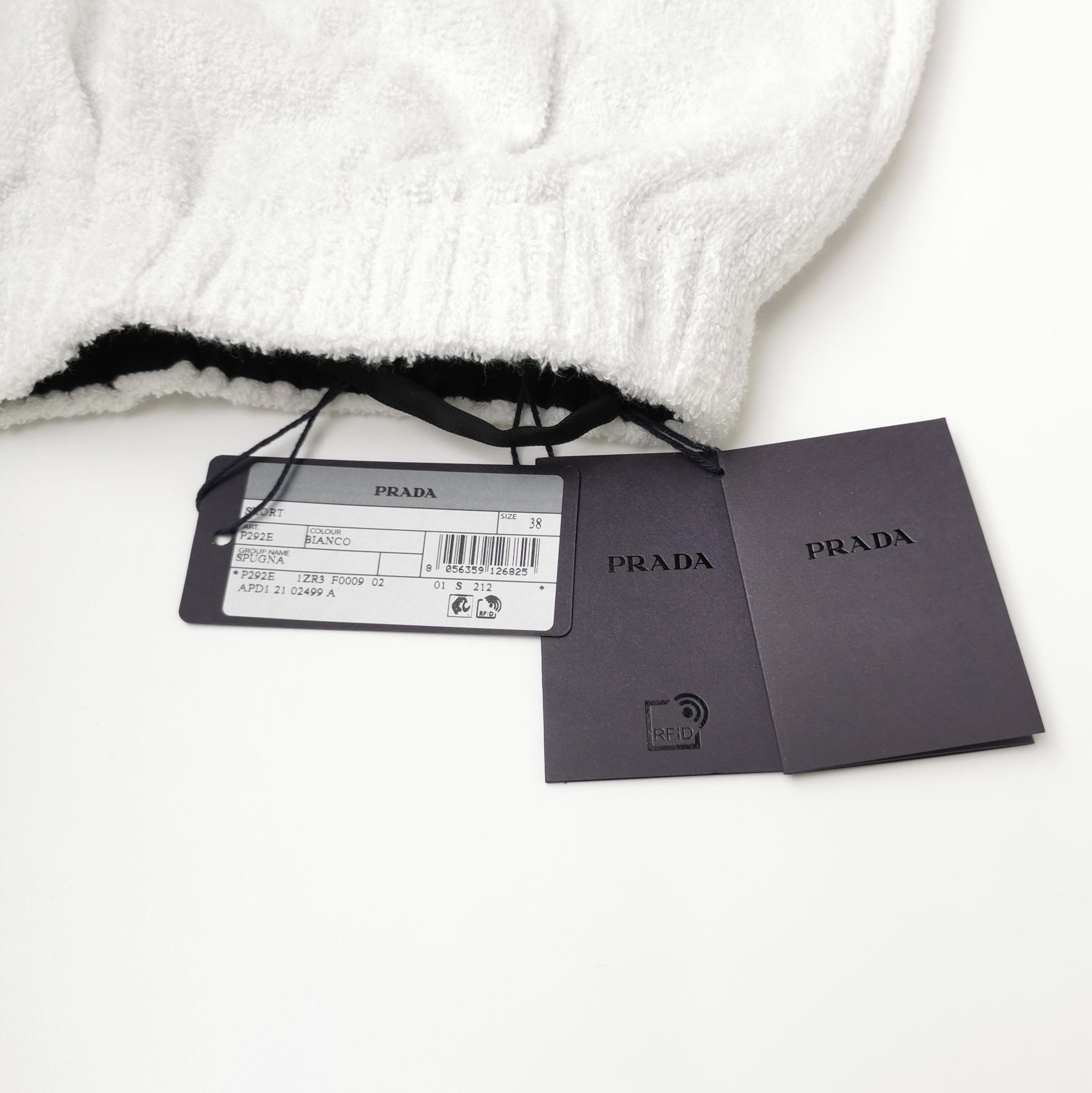 Prada Prada Cotton Logo Triangle Shorts Size 38 - dmc Size 38" / US 16 / IT 52 - 4 Thumbnail