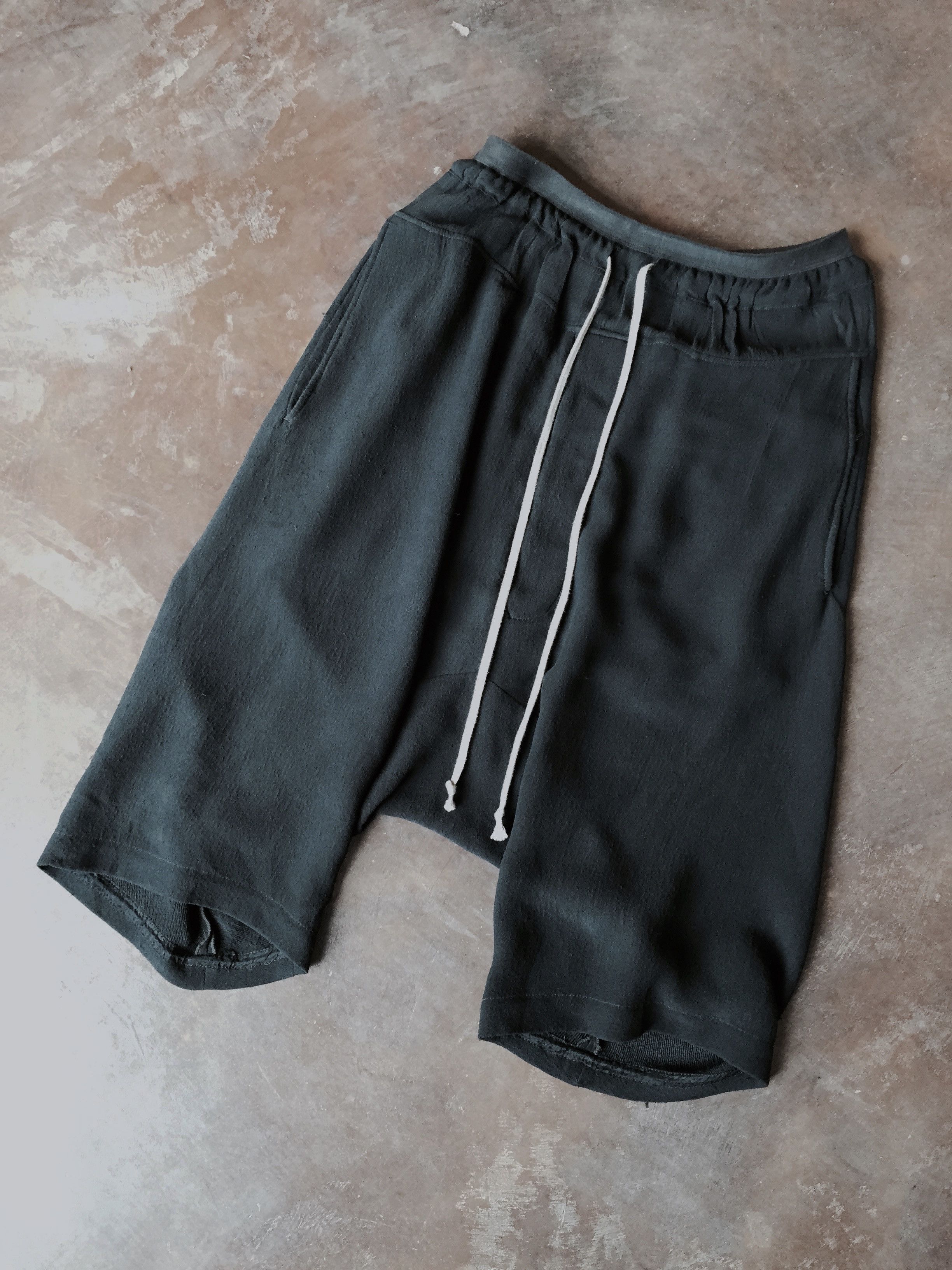 Fw09 'Crust' Silk Pod Shorts