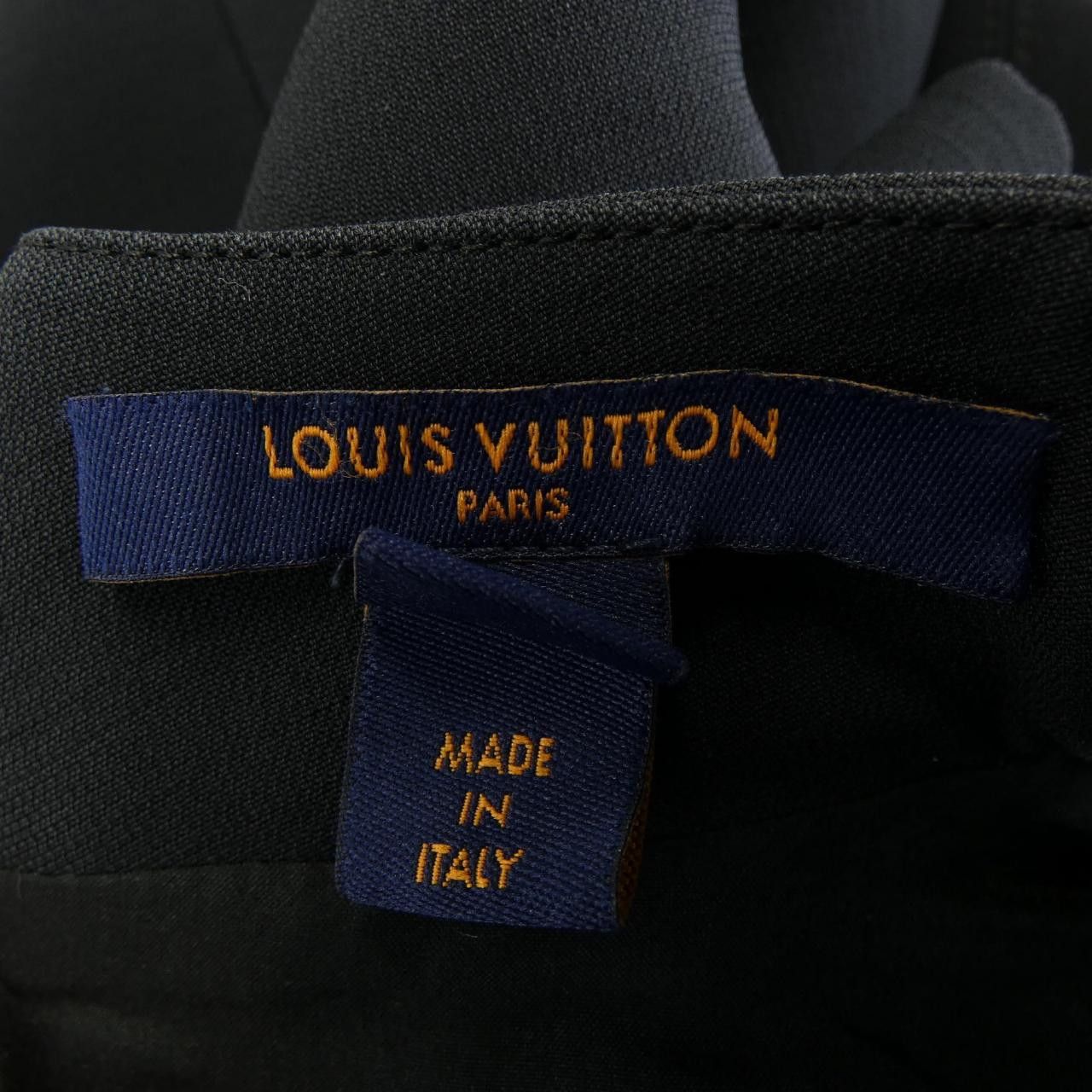 Louis Vuitton Louis Vuitton Louis Vuitton Silk Blend Dress Others Dresses FNDR34NQA DUTY FREE for USA Size ONE SIZE - 4 Thumbnail