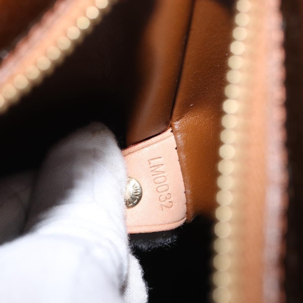Louis Vuitton Louis Vuitton Houston Handbag Monogram Vernis Size ONE SIZE - 7 Thumbnail