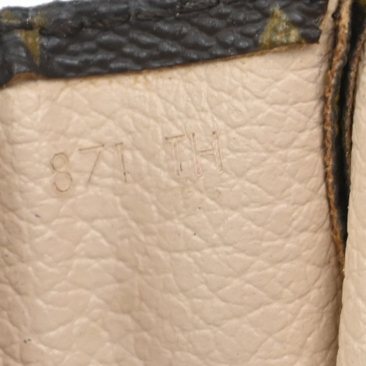 Louis Vuitton Louis Vuitton Toiletry Pouch Monogram Canvas Size ONE SIZE - 7 Thumbnail
