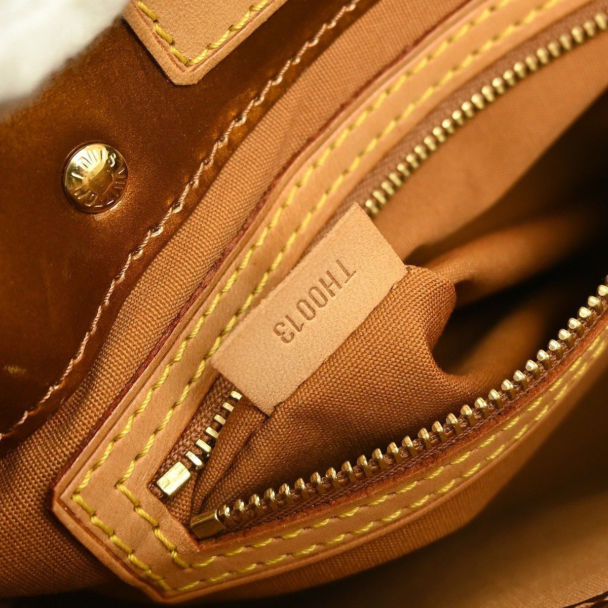 Louis Vuitton Louis Vuitton Reade Handbag Monogram Vernis Size ONE SIZE - 5 Thumbnail