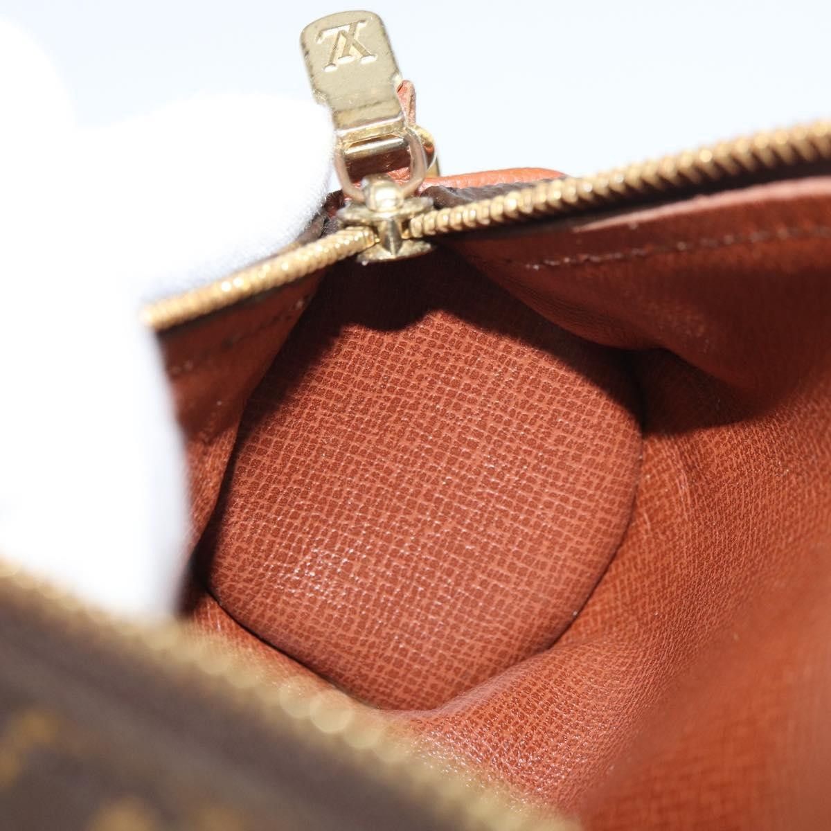 Louis Vuitton Louis Vuitton Papillon Pochette Monogram Canvas Size ONE SIZE - 16 Thumbnail