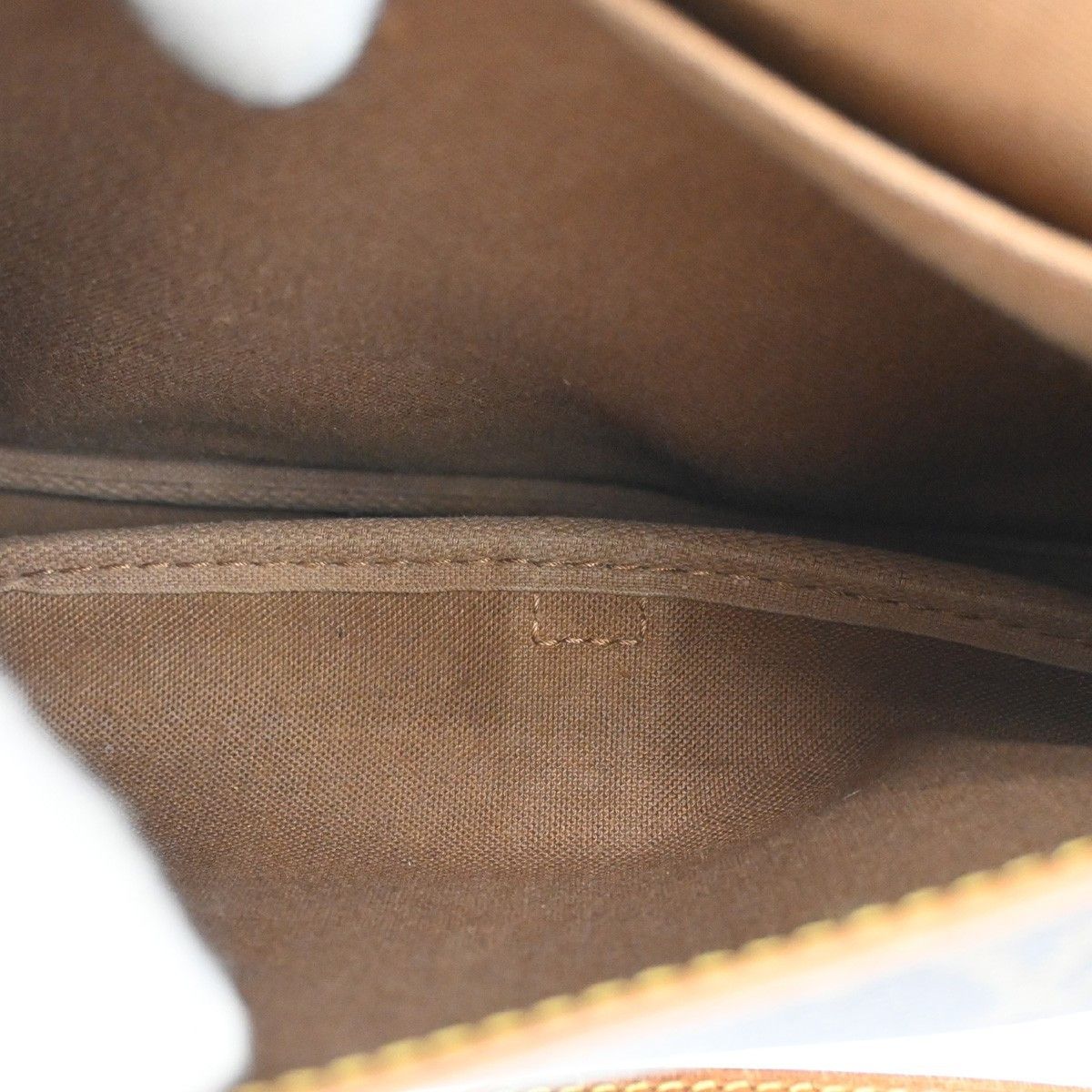 Louis Vuitton Louis Vuitton Saumur Handbag Monogram Canvas Size ONE SIZE - 5 Thumbnail