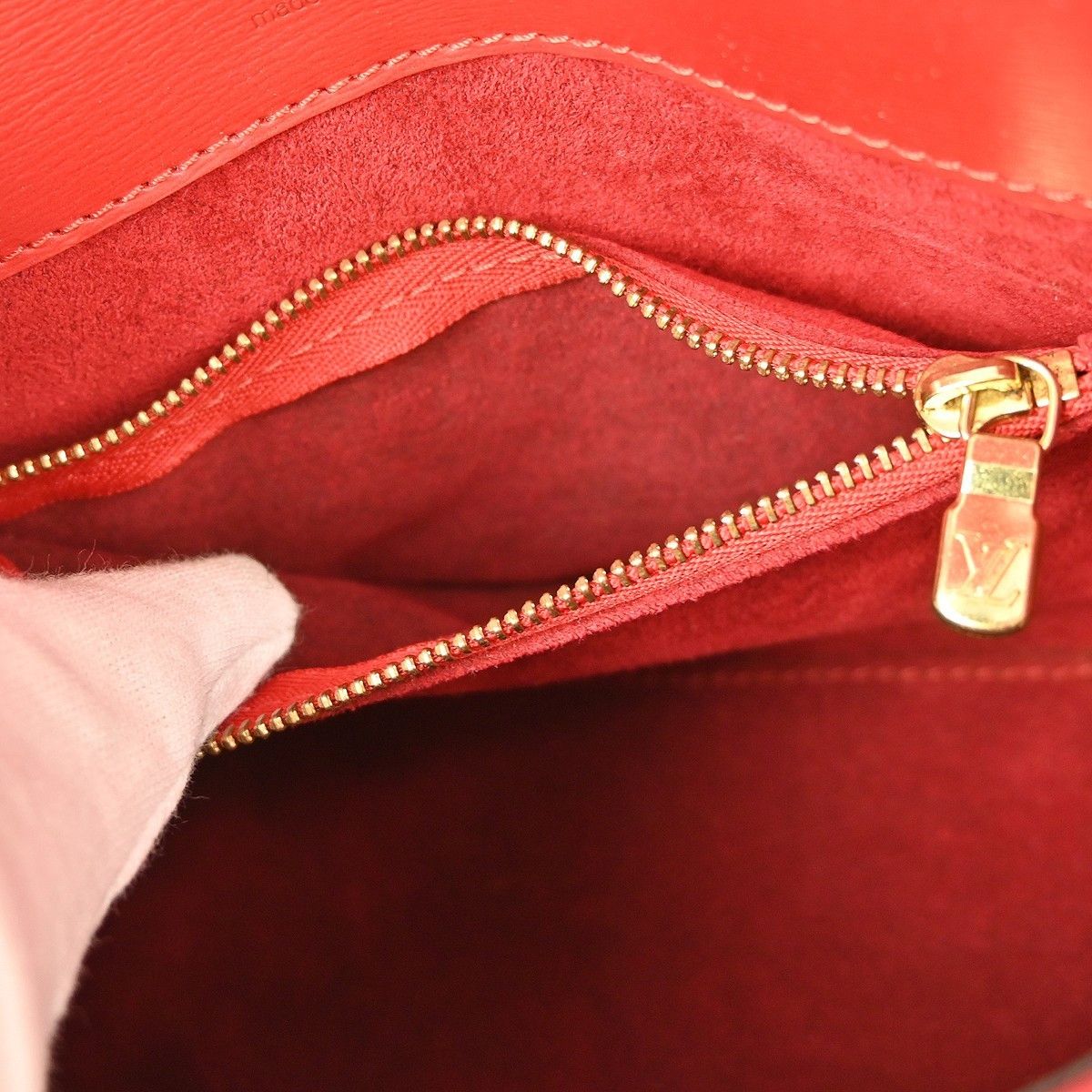Louis Vuitton Louis Vuitton Buci Handbag Epi Leather Size ONE SIZE - 8 Thumbnail