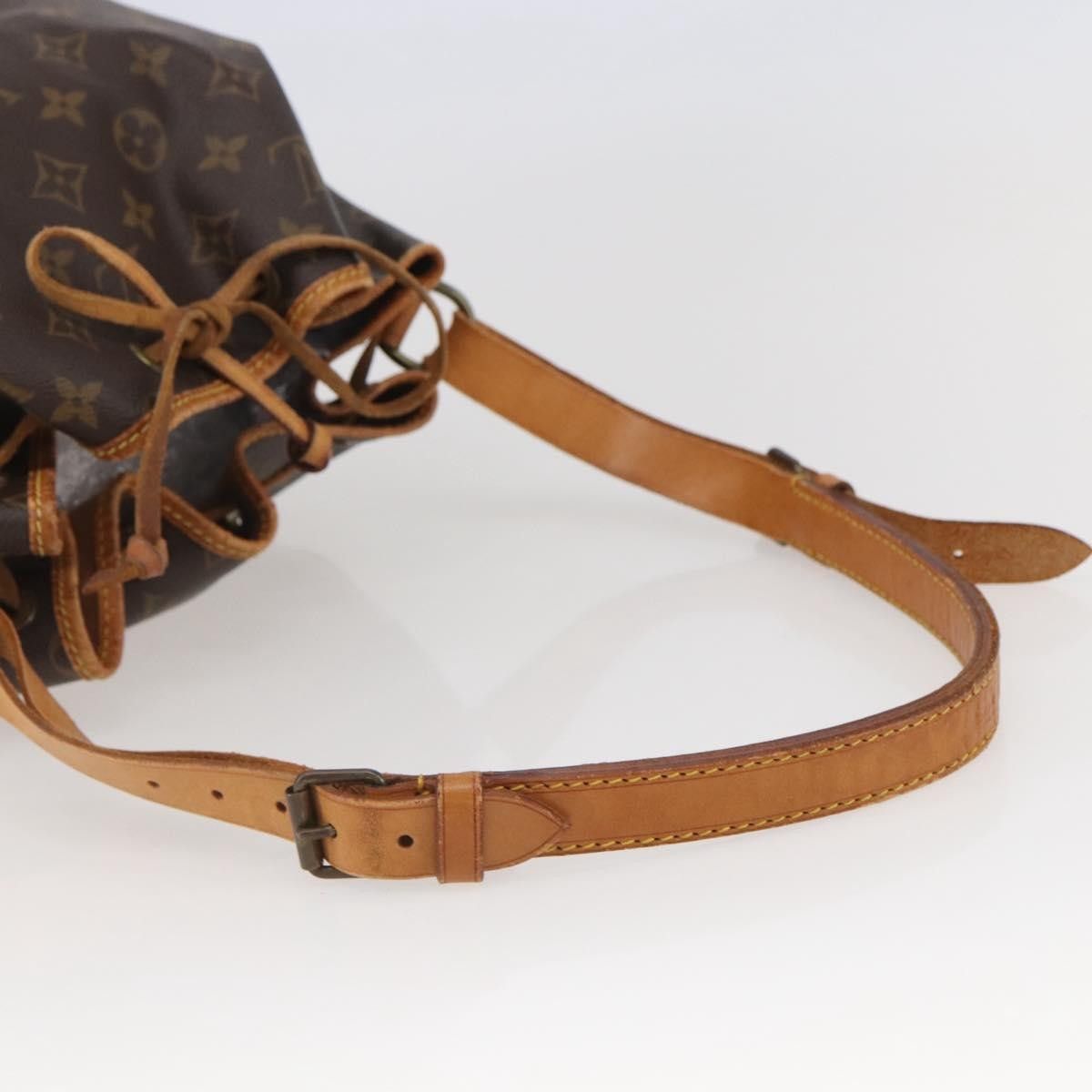 Louis Vuitton Louis Vuitton Petit Noe Handbag Monogram Canvas Size ONE SIZE - 7 Thumbnail