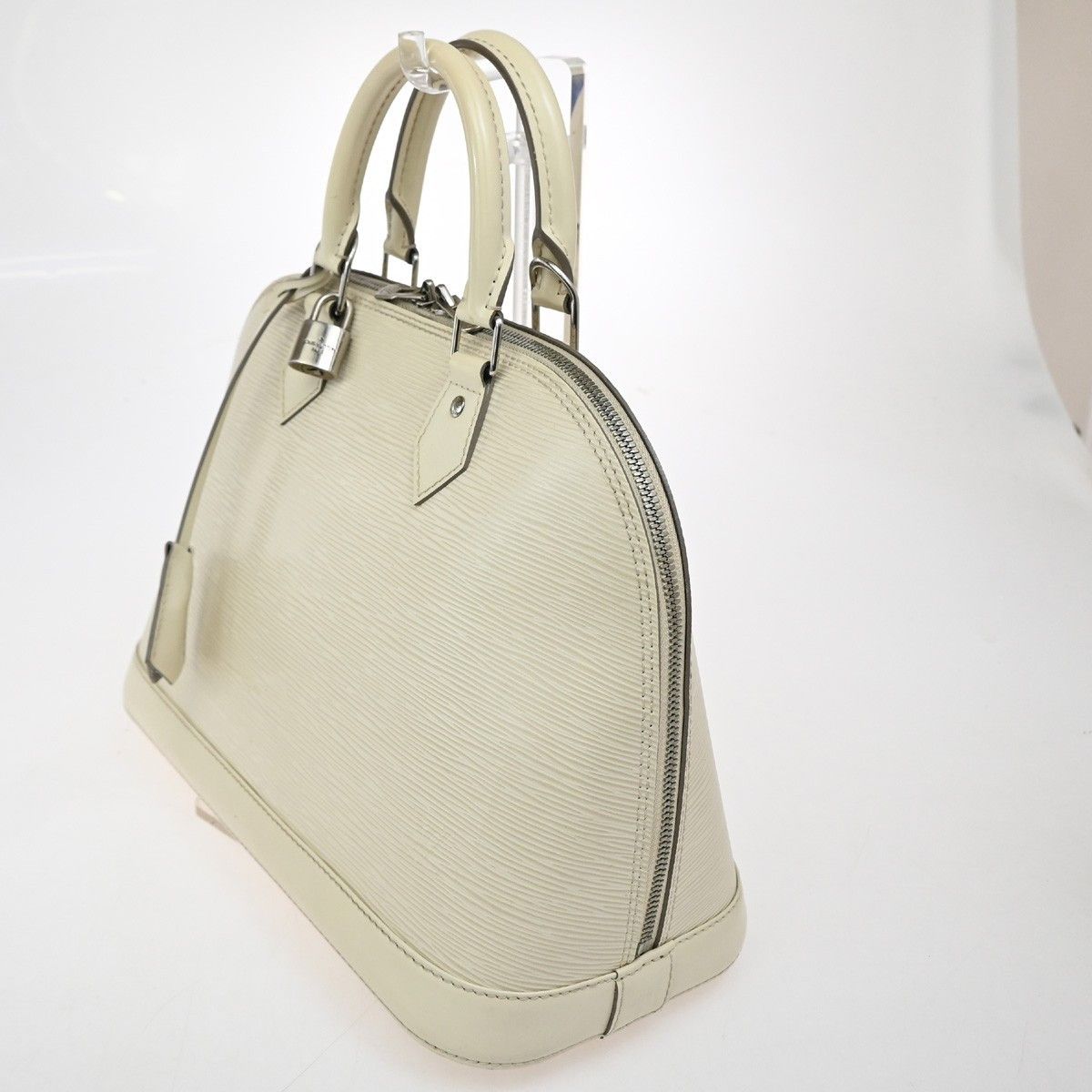 Louis Vuitton Louis Vuitton Alma Handbag Epi Leather Size ONE SIZE - 3 Thumbnail