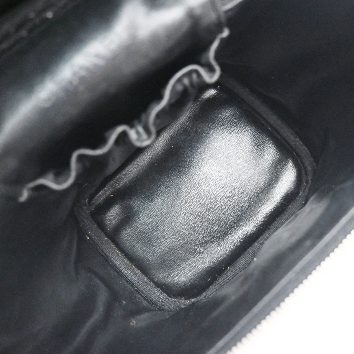 Chanel Chanel Vintage Timeless Cosmetic Case Caviar Size ONE SIZE - 5 Thumbnail