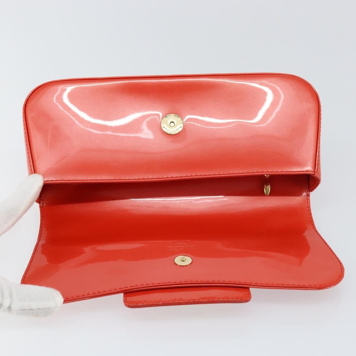 Louis Vuitton Louis Vuitton Sobe Clutch Patent Size ONE SIZE - 17 Thumbnail