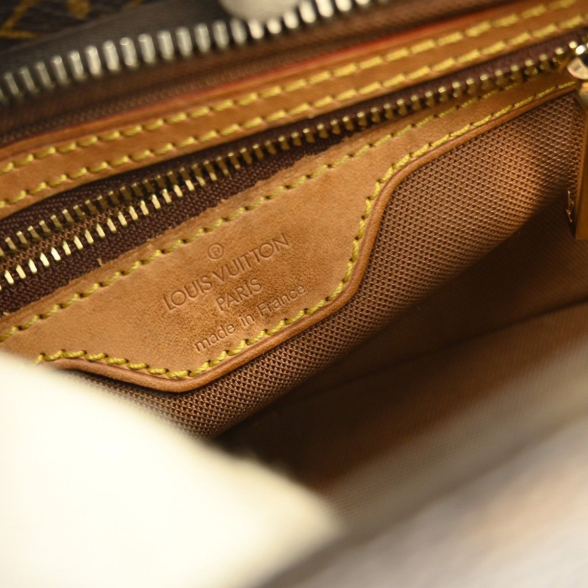 Louis Vuitton Louis Vuitton Trotteur Handbag Monogram Canvas Size ONE SIZE - 4 Thumbnail