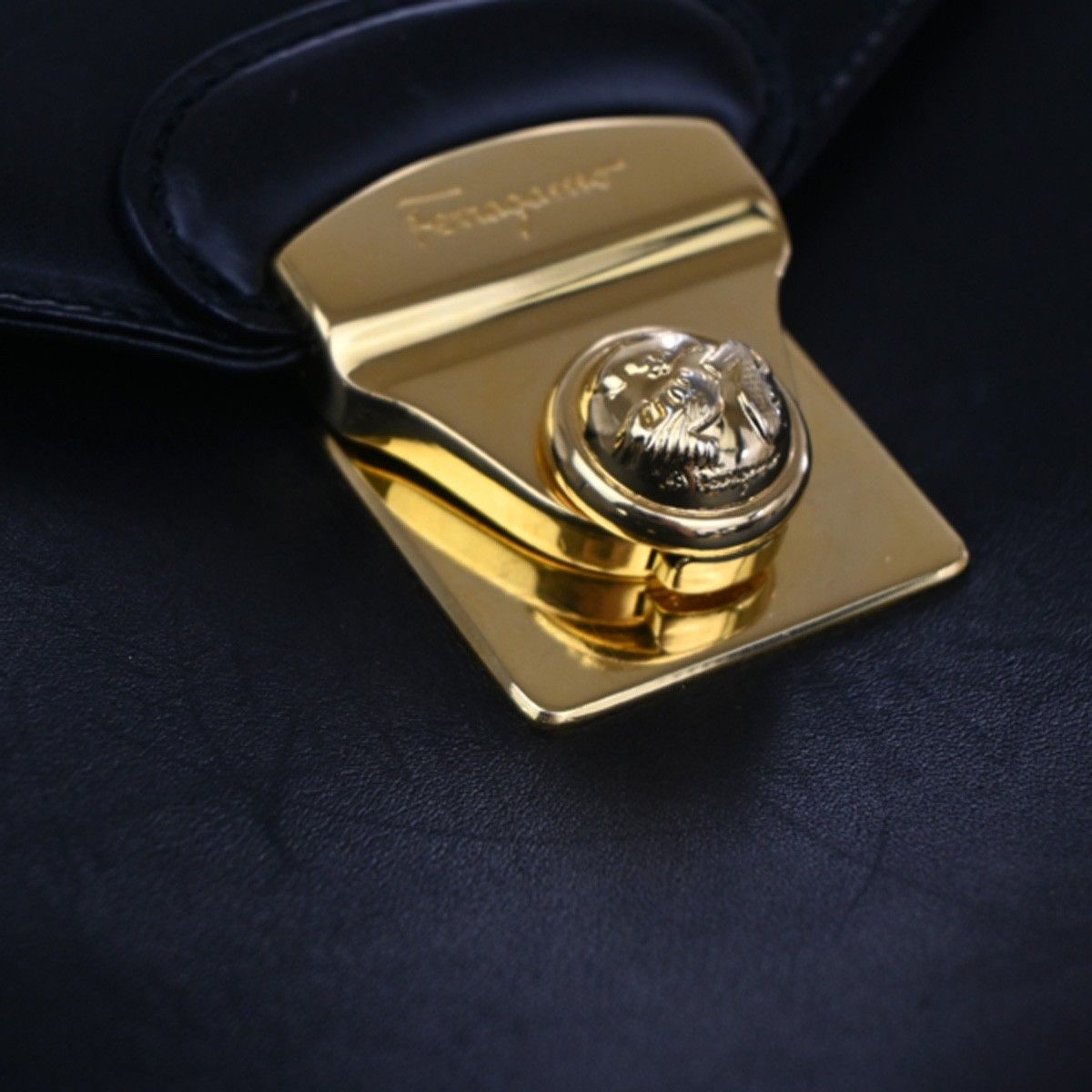 Salvatore Ferragamo Salvatore Ferragamo Vintage Leather Size ONE SIZE - 9 Thumbnail