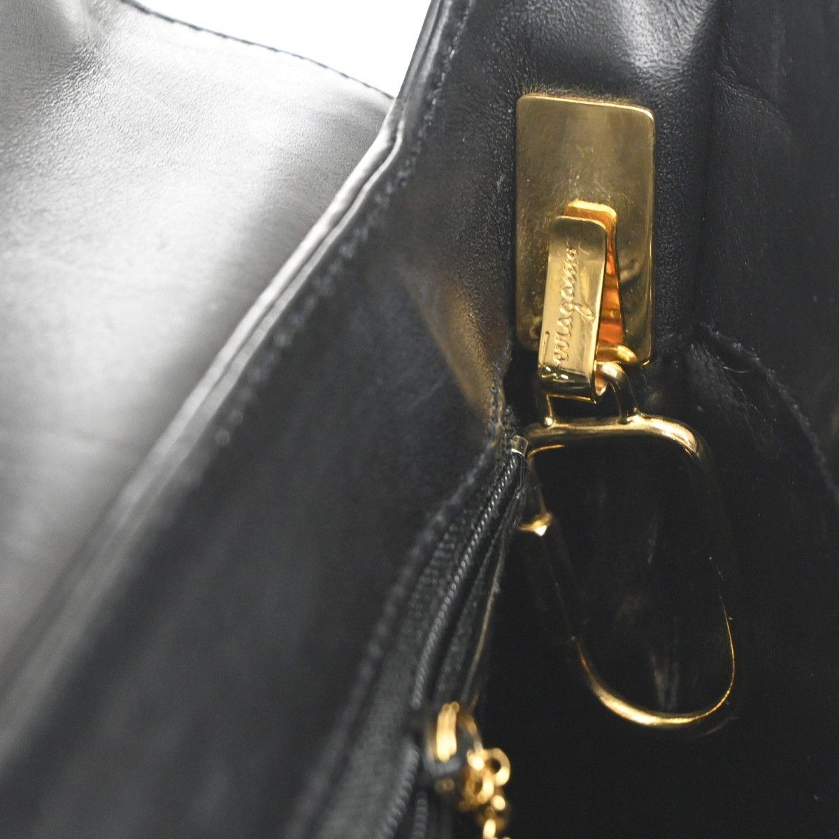 Salvatore Ferragamo Salvatore Ferragamo Vintage Leather Size ONE SIZE - 12 Thumbnail