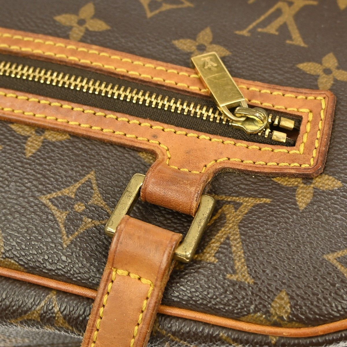 Louis Vuitton Louis Vuitton Cite Handbag Monogram Canvas Size ONE SIZE - 8 Thumbnail