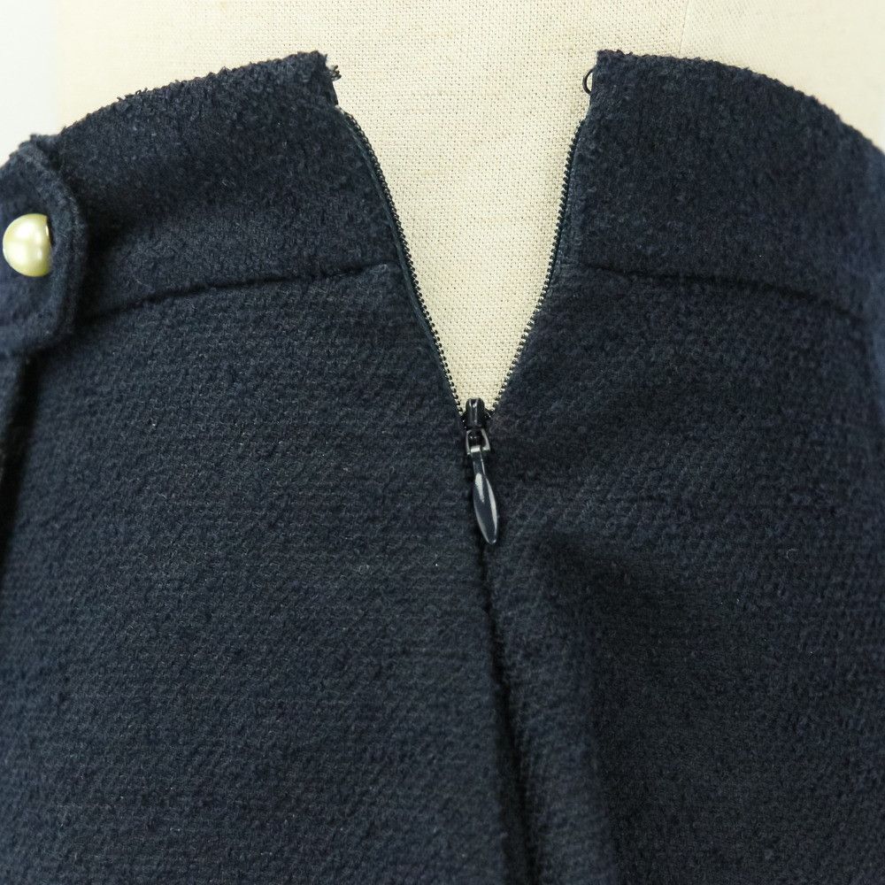 Dior Dior Christian Dior CD Pearl Button Setup Jacket Skirt Others Suits DUTY FREE for USA Size ONE SIZE - 16 Thumbnail