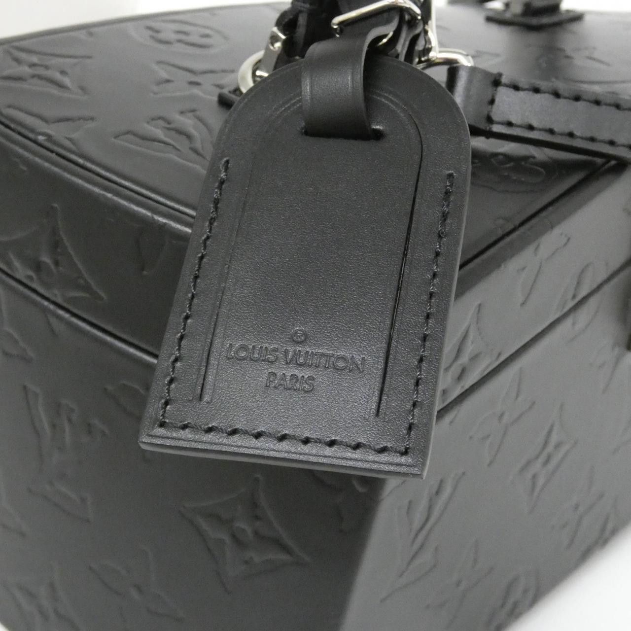 Louis Vuitton Louis Vuitton Louis Vuitton LV×FG Twisted Box Calf Bag Leather Crossbody Bag M11155 DUTY FREE for USA Size ONE SIZE - 7 Thumbnail