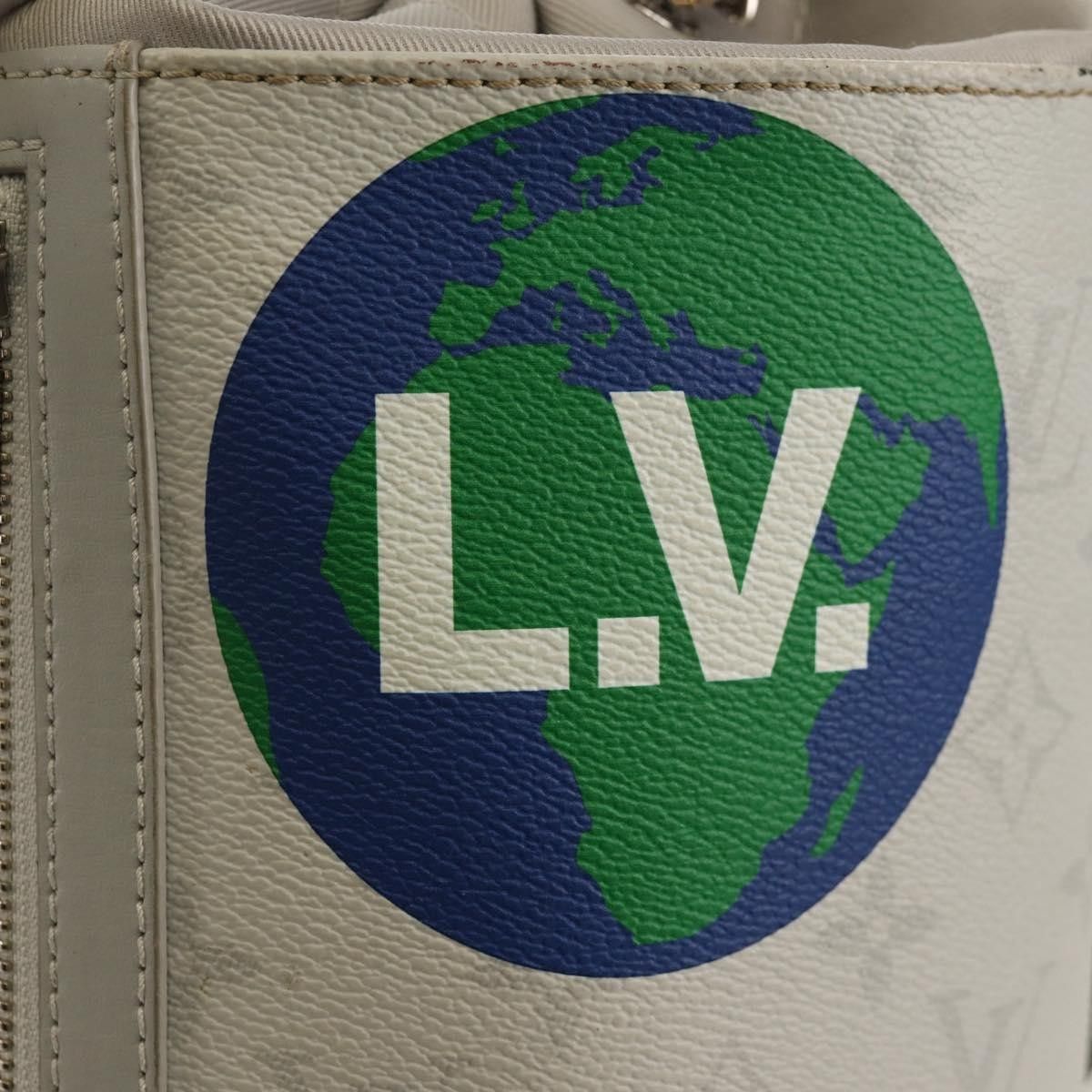Louis Vuitton Louis Vuitton Chalk Sling Size ONE SIZE - 21 Thumbnail