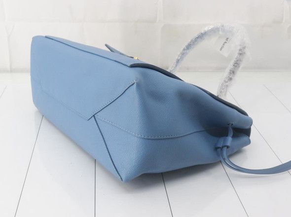 Louis Vuitton Louis Vuitton Lockme Handbag Leather Size ONE SIZE - 6 Thumbnail