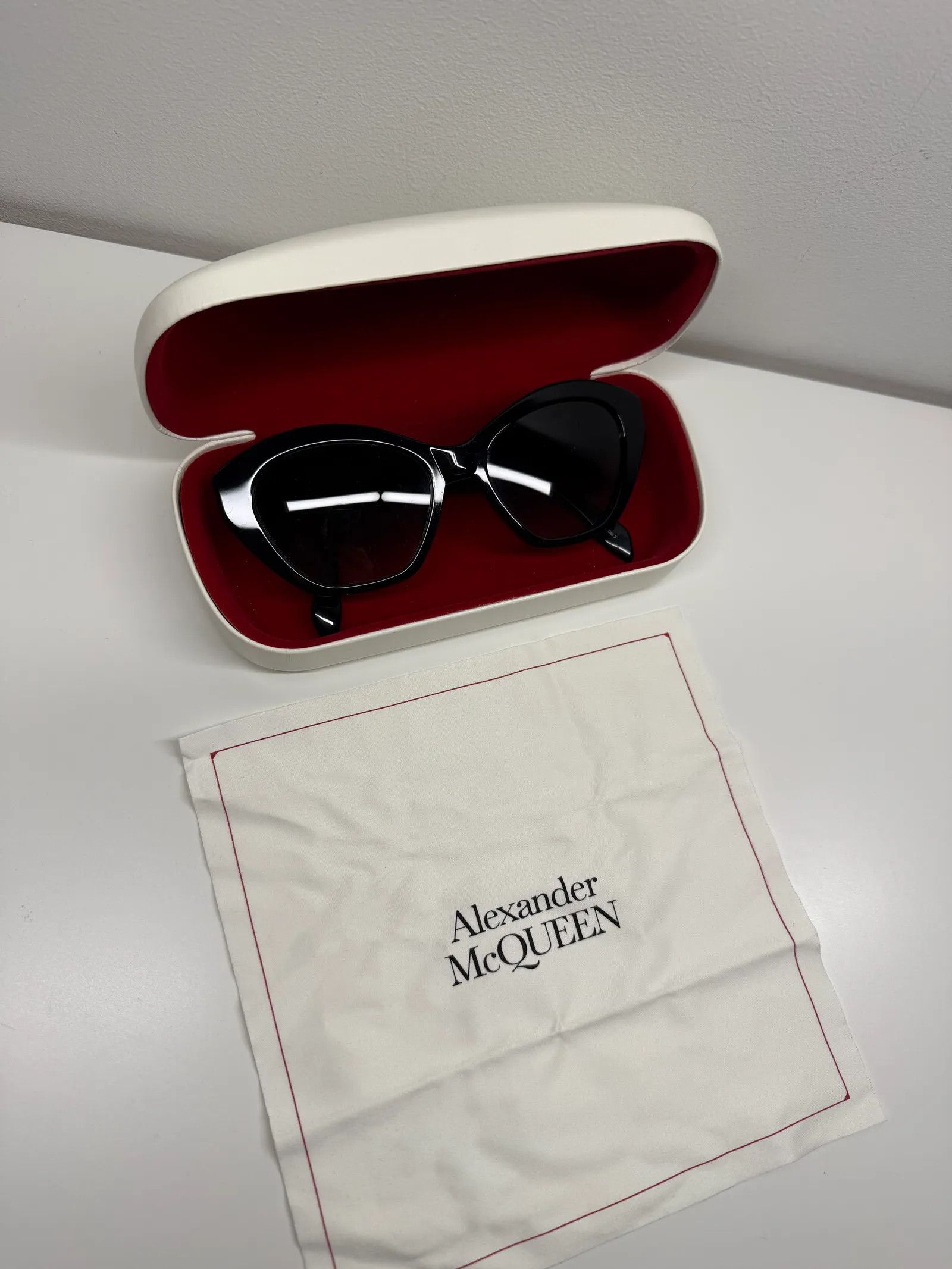 Alexander McQueen Alexander McQueen Am0355 Sunglasses Size ONE SIZE - 4 Thumbnail