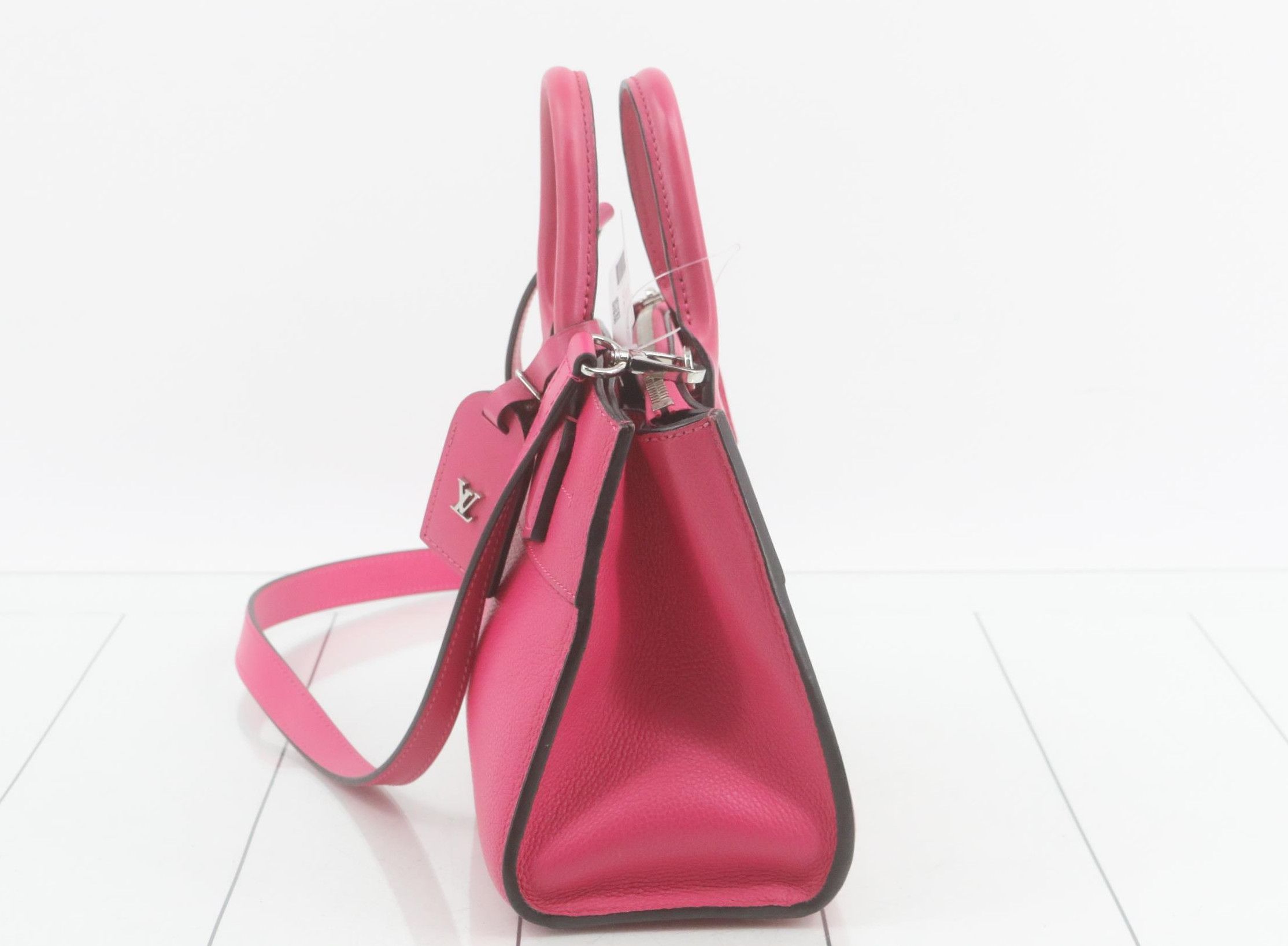 Louis Vuitton Louis Vuitton Lockme Handbag Leather Size ONE SIZE - 2 Thumbnail
