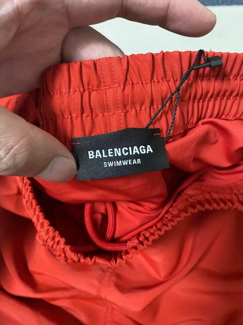Balenciaga Balenciaga Solid Color Casual Shorts - dmc Size US 30 / EU 46 - 4 Thumbnail