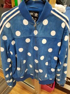 Adidas pharrell williams outlet yellow polka dot jacket