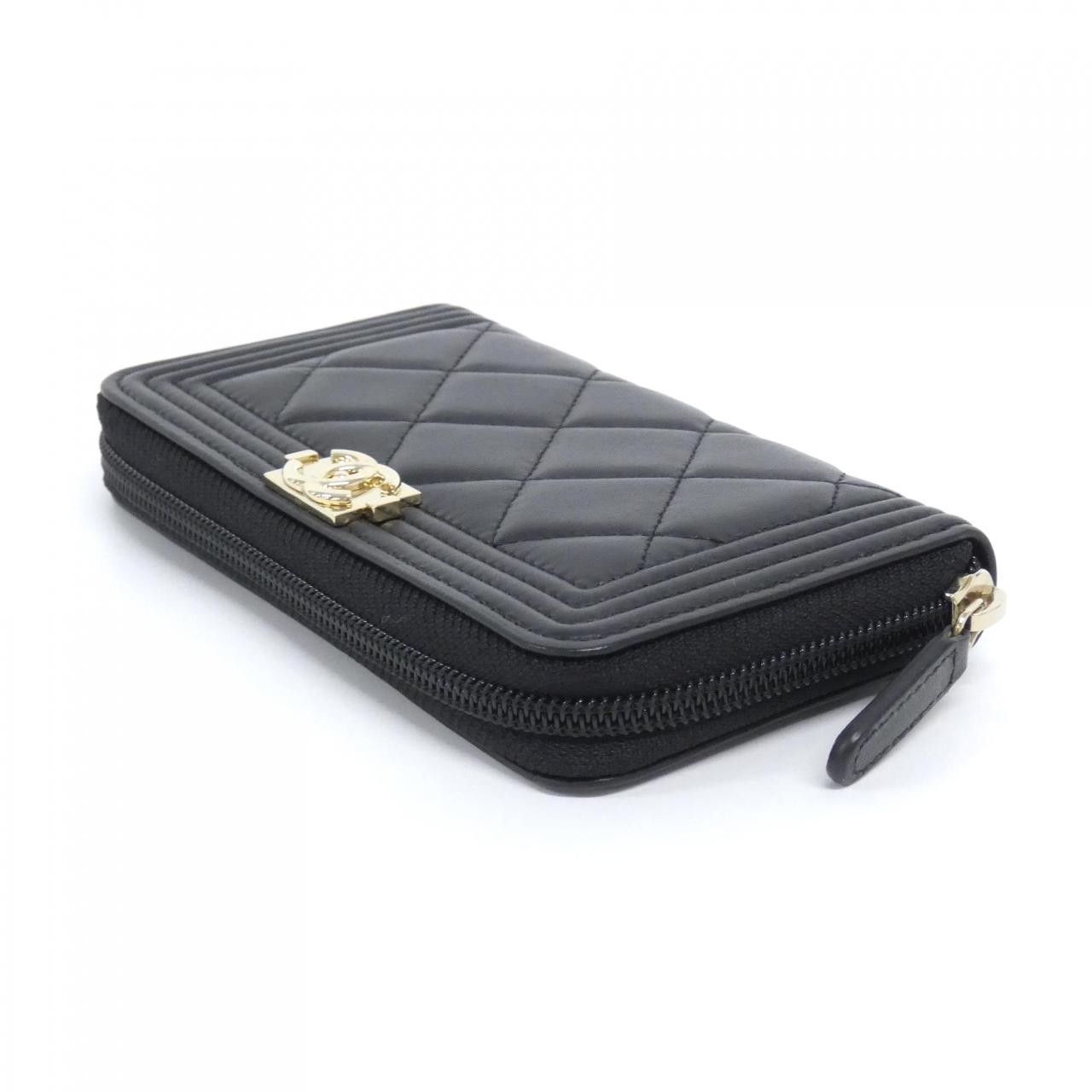 Chanel Chanel Chanel Boy Chanel Lambskin Wallet Leather Short Wallet DUTY FREE for USA Size ONE SIZE - 3 Thumbnail