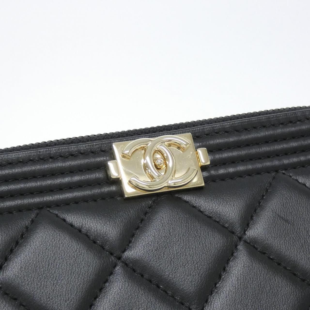 Chanel Chanel Chanel Boy Chanel Lambskin Wallet Leather Short Wallet DUTY FREE for USA Size ONE SIZE - 5 Thumbnail