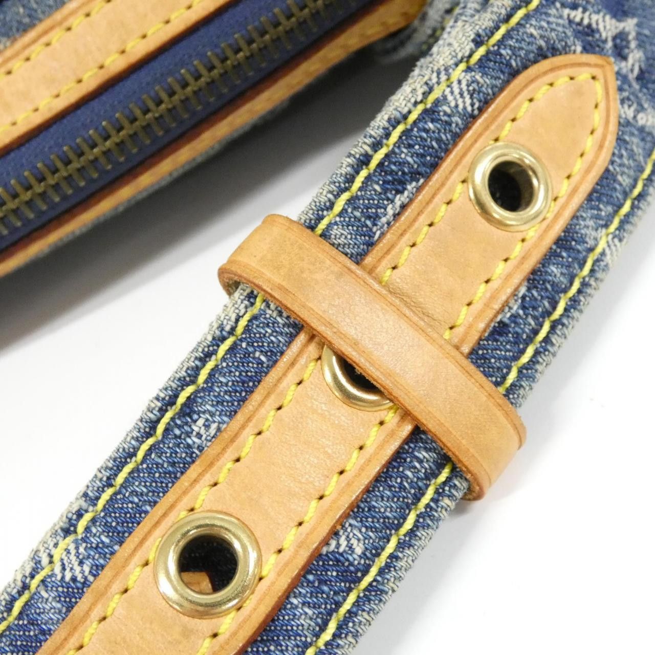 Louis Vuitton Louis Vuitton Louis Vuitton Monogram Denim Shoulder Bag Canvas Shoulder Bag M95347 DUTY FREE for USA Size ONE SIZE - 9 Thumbnail