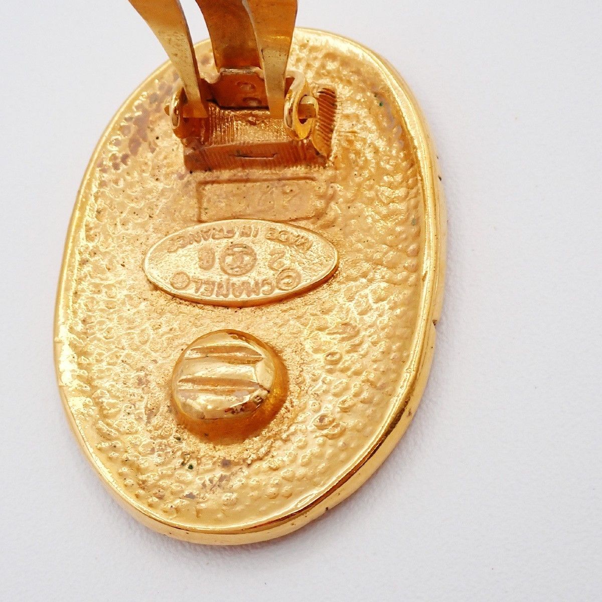 Chanel Chanel Vintage CC Crown Oval Plate Clip-On Earrings Metal Size ONE SIZE - 5 Thumbnail