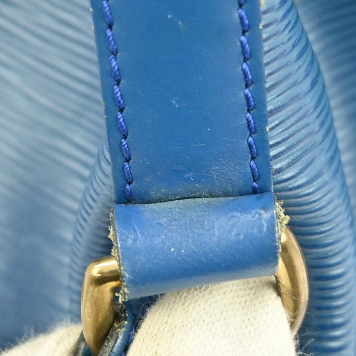 Louis Vuitton Louis Vuitton Petit Noe Handbag Epi Leather Size ONE SIZE - 4 Thumbnail