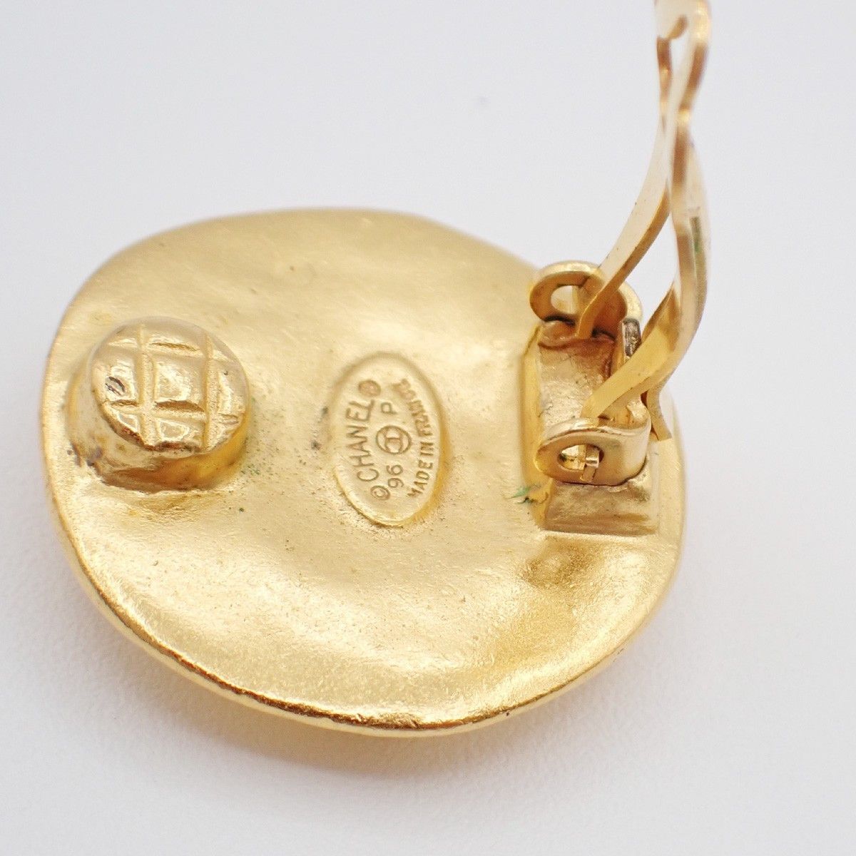 Chanel Chanel Vintage CC Round Clip-On Earrings Metal Size ONE SIZE - 5 Thumbnail