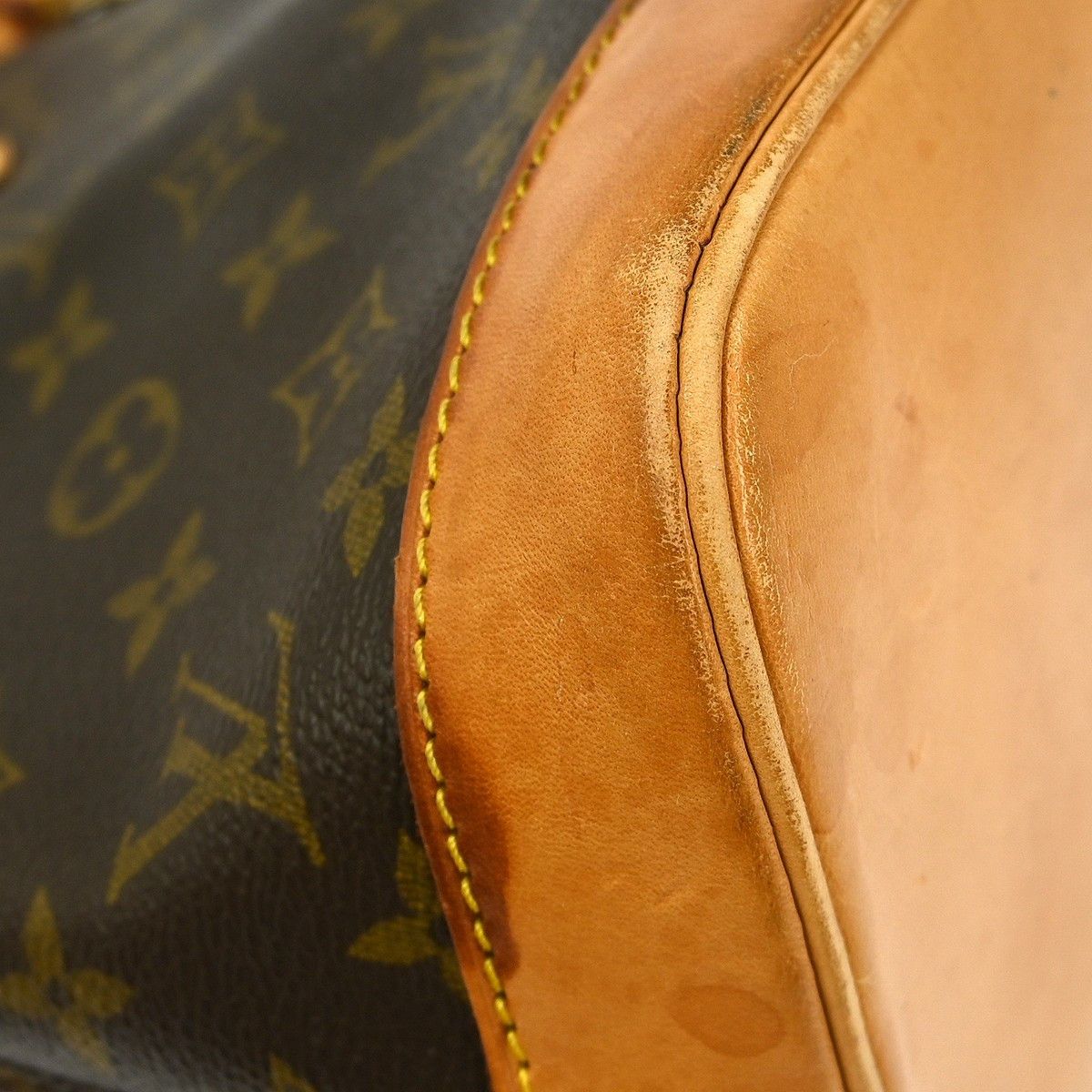 Louis Vuitton Louis Vuitton Alma Handbag Monogram Canvas Size ONE SIZE - 7 Thumbnail