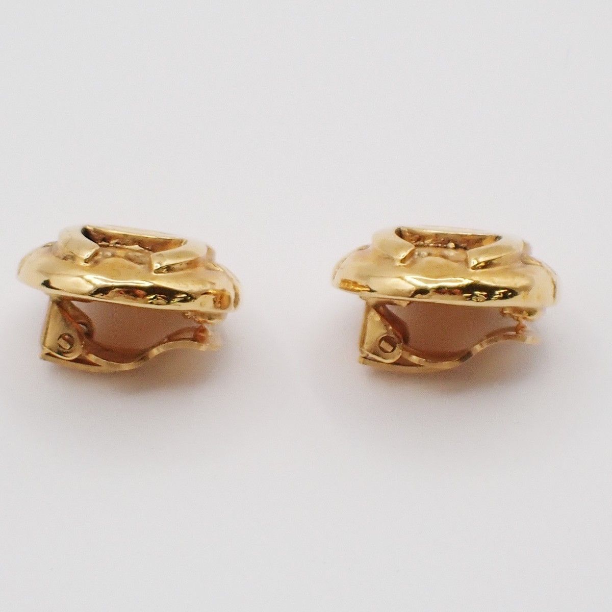 Chanel Chanel Vintage Round CC Clip-On Earrings Metal Size ONE SIZE - 5 Thumbnail