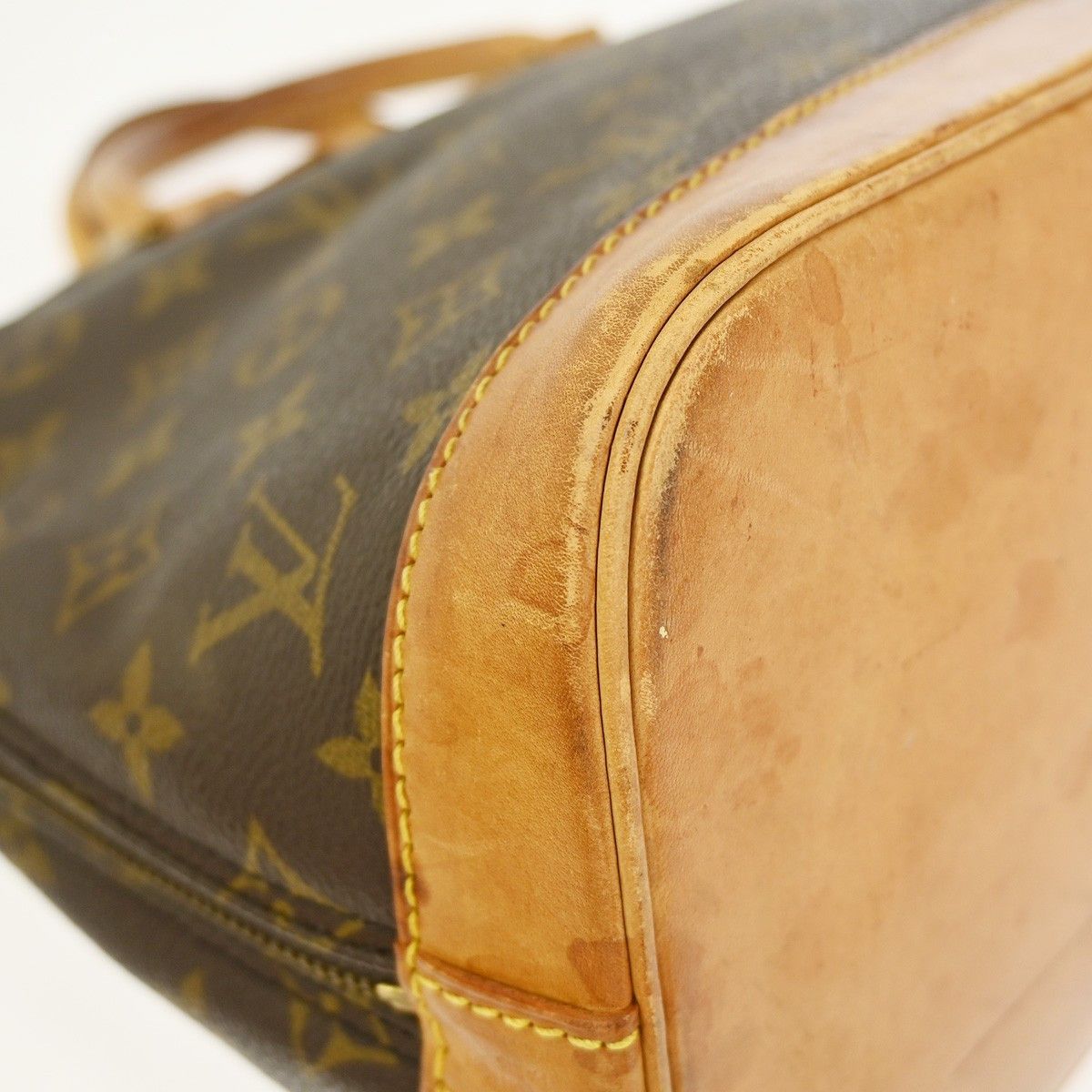 Louis Vuitton Louis Vuitton Alma Handbag Monogram Canvas Size ONE SIZE - 7 Thumbnail