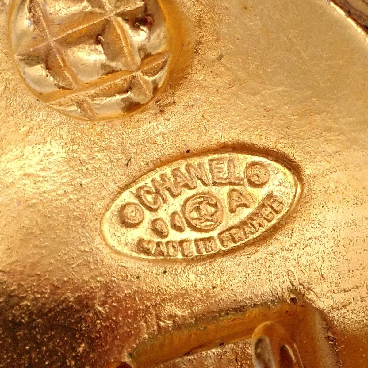 Chanel Chanel Vintage Round CC Clip-On Earrings Metal Size ONE SIZE - 5 Thumbnail