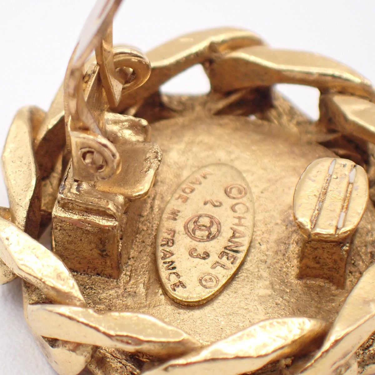 Chanel Chanel Vintage CC Round Clip-On Metal with Crystals Size ONE SIZE - 7 Thumbnail