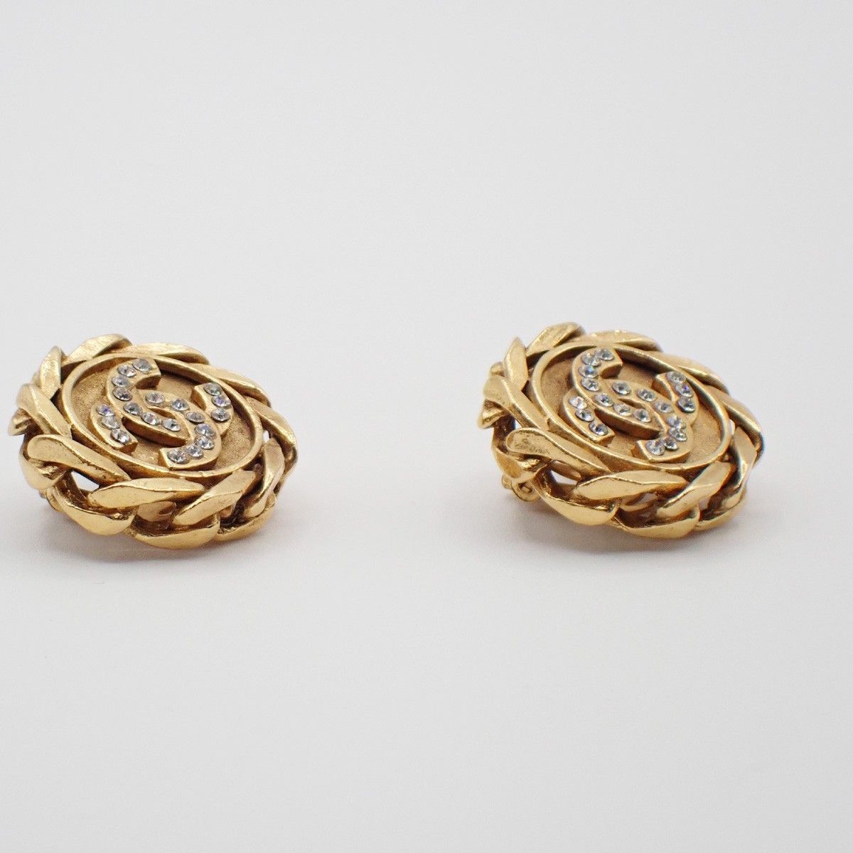 Chanel Chanel Vintage CC Round Clip-On Metal with Crystals Size ONE SIZE - 4 Thumbnail