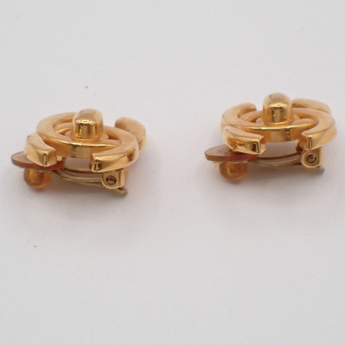 Chanel Chanel CC Button Clip-On Metal Size ONE SIZE - 3 Thumbnail
