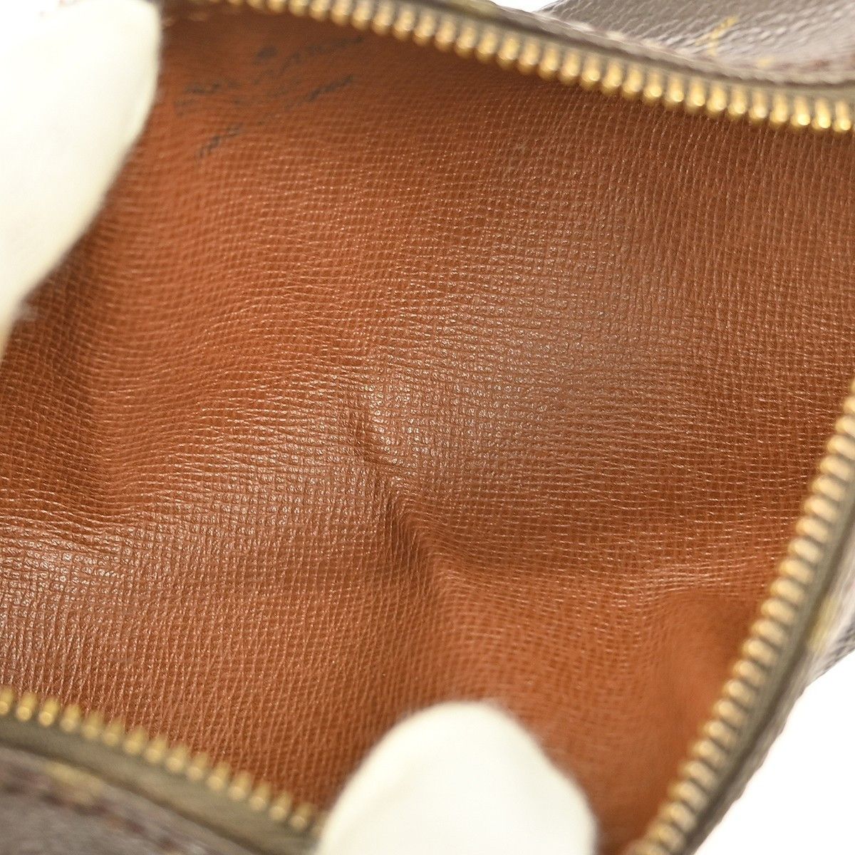 Louis Vuitton Louis Vuitton Papillon Pochette Monogram Canvas Size ONE SIZE - 3 Thumbnail